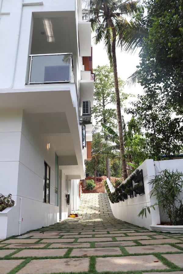 Thenmala Hormuz Inn Kolattupuzha Ngoại thất bức ảnh